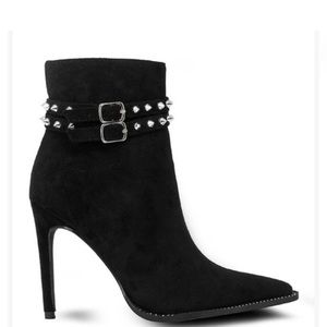 Chase & Chloe black boot
